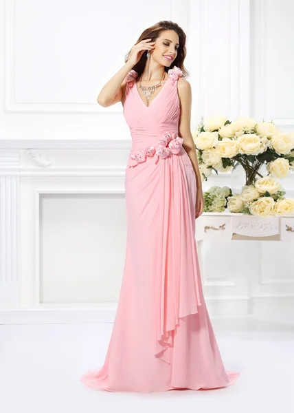 Trumpet/Mermaid V-neck Sweep Train Chiffon Bridesmaid Dresses With Flower