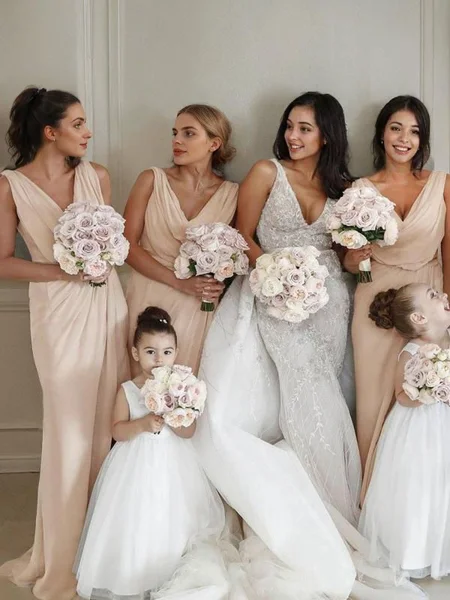 Sheath/Column V-neck Sweep...