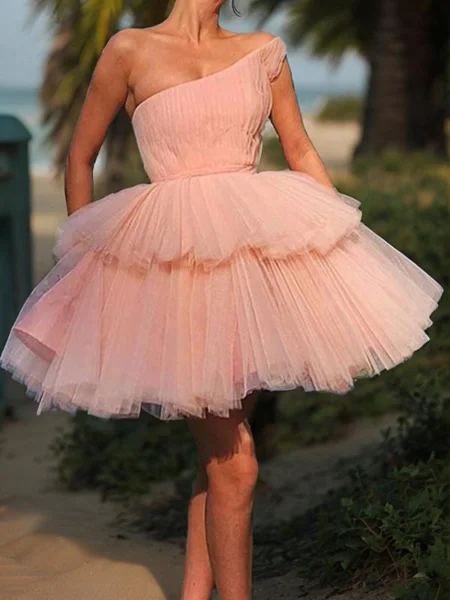 A-Line/Princess One-Shoulder Short/Mini Tulle Homecoming Dresses With Cascading Ruffles