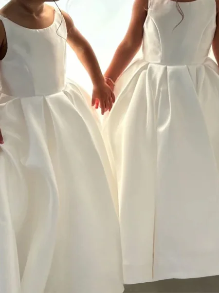 A-line Scoop Bowknot Sweep...