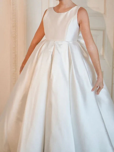 A-line Scoop Bowknot Sweep...