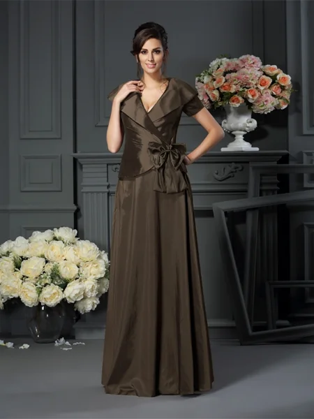 A-Line/Princess V-neck Floor-Length Taffeta Mother of the Bride Dresses With Bow