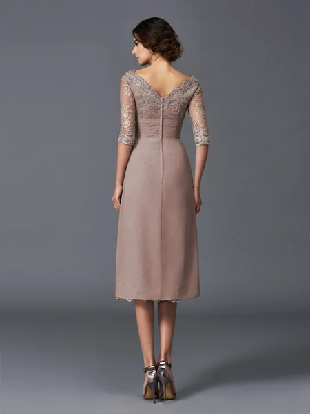 A-Line/Princess V-neck Tea-Length Lace Mother of the Bride Dresses With Flower