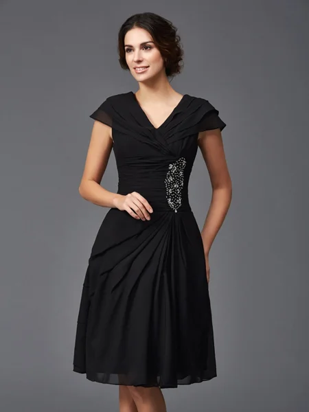 A-Line/Princess V-neck Knee-Length Chiffon Mother of the Bride Dresses With Beading