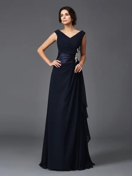 A-Line/Princess V-neck Floor-Length Chiffon Mother of the Bride Dresses With Appliques Lace