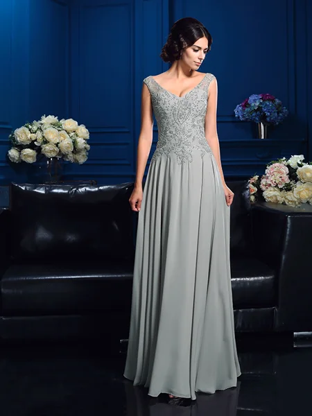 A-Line/Princess V-neck Floor-Length Chiffon Mother of the Bride Dresses With Beading