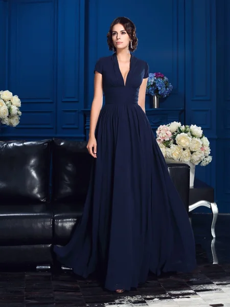 A-Line/Princess V-neck Floor-Length Chiffon Mother of the Bride Dresses With Appliques Lace