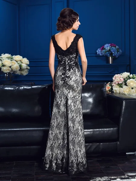 Sheath/Column V-neck...