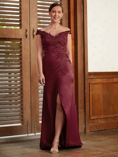 Sheath/Column Off-the-Shoulder Sweep Train Satin Mother of the Bride Dresses With Applique