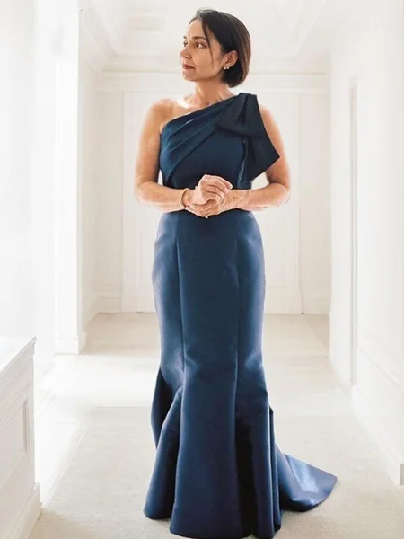 Sheath/Column One-Shoulder Sweep Train Charmeuse Mother of the Bride Dresses With Ruched