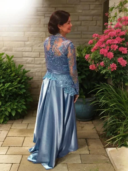 A-Line/Princess Scoop Sweep...