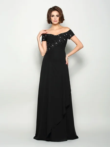 A-Line/Princess Off-the-Shoulder Sweep Train Chiffon Mother of the Bride Dresses With Appliques Lace