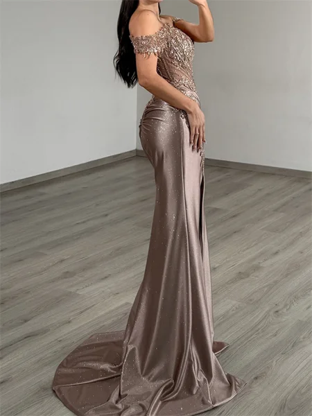 Sheath Appliques Lace Sweep...