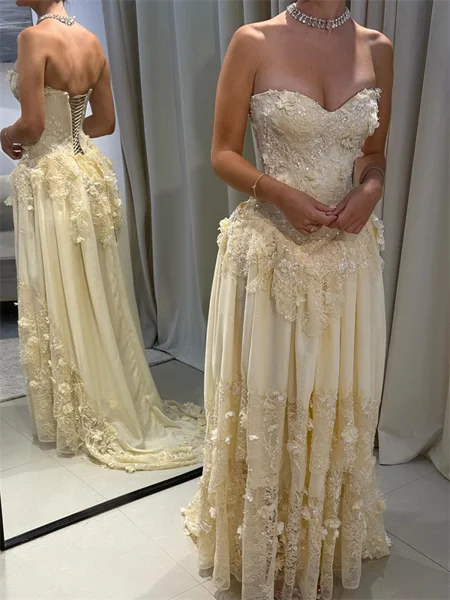 A-line Sweetheart Appliques...