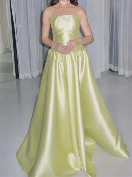 A-line Straight Ruffles...