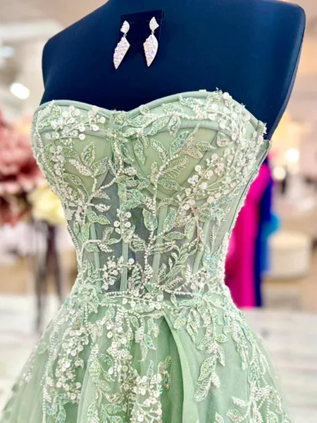 A-line Sweetheart Appliques...