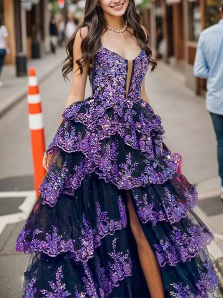 A-line Spaghetti Straps Appliques Lace Sweep Train Tulle Dress