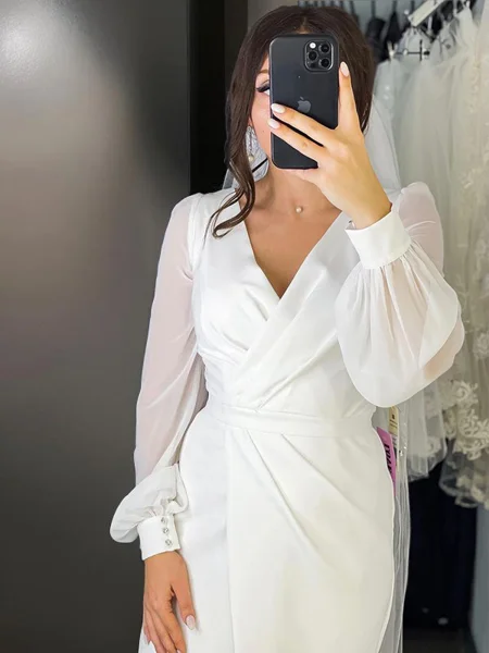 Sheath/Column V-neck...