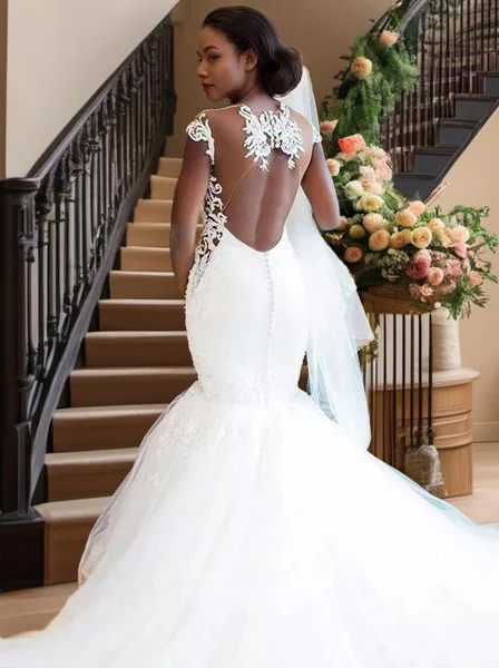 Trumpet/Mermaid V-neck...