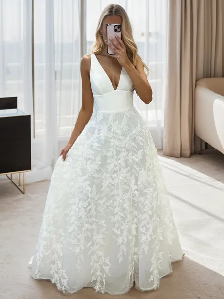 A-line V-neck Appliques Lace Floor-Length Stretch Crepe Wedding Dress