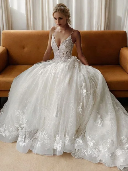 A-line V-neck Appliques Lace Court Train Tulle Wedding Dress