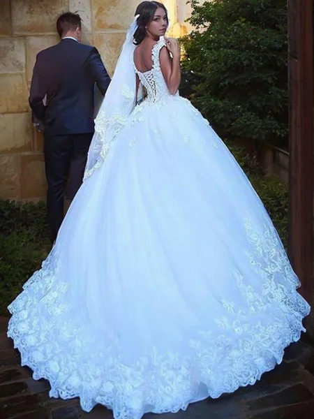 Ball Gown Sweetheart Sweep...