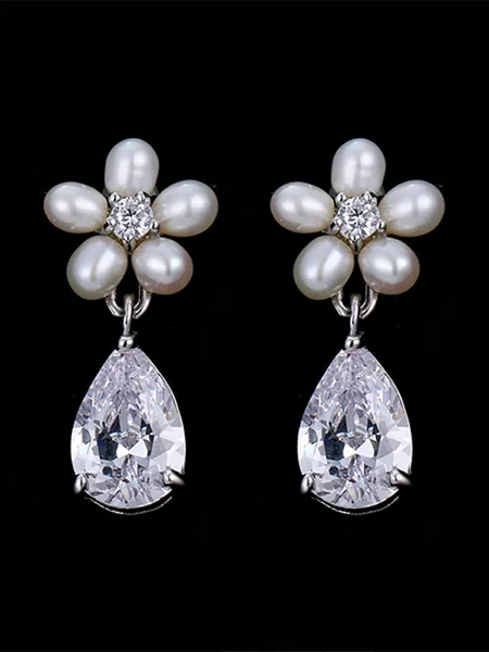 Pretty Metal With Rhinestone Earrings