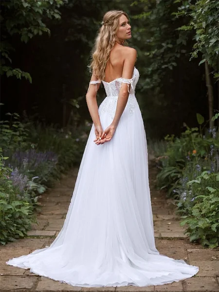 A-line Tulle Appliques Lace...