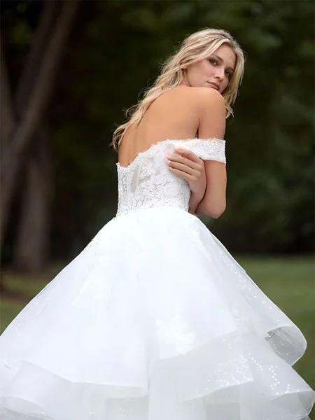 A-line Tulle Appliques Lace...