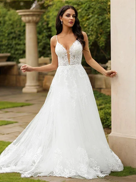 A-Line/Princess Tulle Applique V-neck Sleeveless Court Train Wedding Dresses
