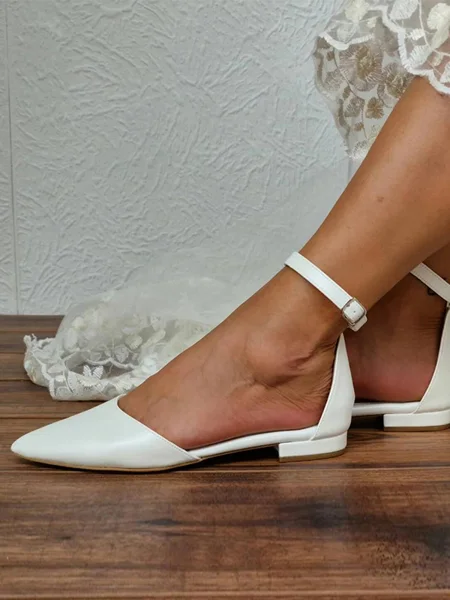 Women's PU With Buckle Closed Toe Flat Heel Wedding Shoes