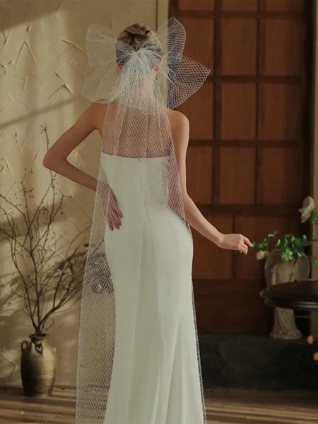 Elegant Tulle One-Tier...