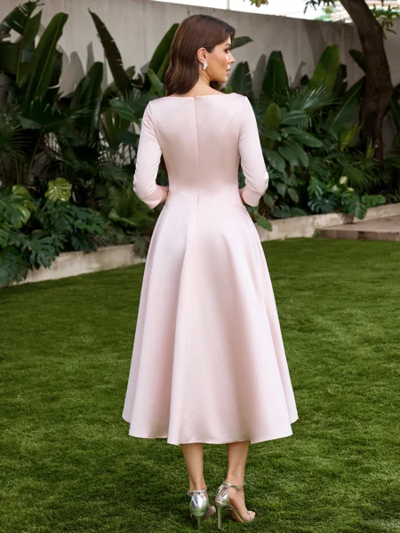 A-line V-neck 3/4 Sleeves...