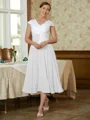 A-Line/Princess V-neck Tea-Length Chiffon Mother of the Bride Dresses With Lace