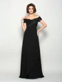 A-Line/Princess Off-the-Shoulder Sweep Train Chiffon Mother of the Bride Dresses With Appliques Lace