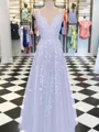 A-Line/Princess V-neck Floor-Length Tulle Prom Dresses With Appliques Lace