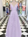 A-Line/Princess V-neck Floor-Length Tulle Prom Dresses With Appliques Lace