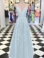 A-Line/Princess V-neck Floor-Length Tulle Prom Dresses With Appliques Lace