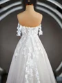 A-Line/Princess Off-the-Shoulder Chapel Train Tulle Wedding Dresses with Appliques Lace