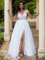 A-Line/Princess Lace Applique Scoop Short Sleeves Sweep Train Wedding Dresses