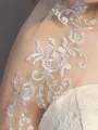 Attractive 2 Layer Tulle With Lace Wedding Veils