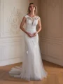 Sheath/Column Tulle Lace Scoop Sleeveless Court Train Wedding Dresses