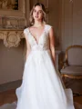 A-Line/Princess Organza Lace V-neck Short Sleeves Court Train Wedding Dresses