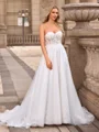 A-line/Princess Tulle Sweetheart Long Sleeves Court Train Wedding Dresses