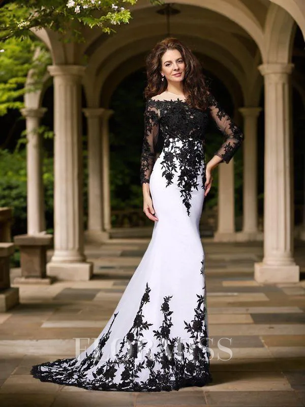 Sheath/Column Scoop Sweep Train Chiffon Prom Dress With Appliques Lace