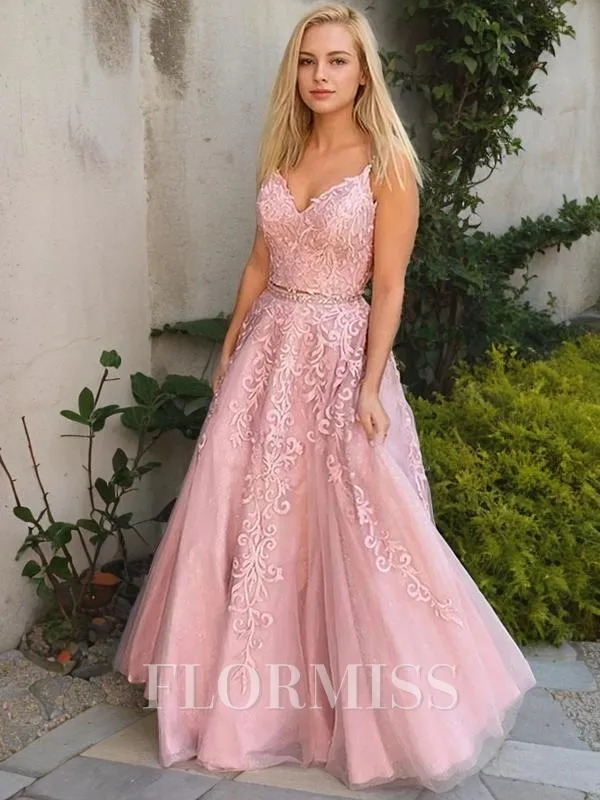 A-Line/Princess V-neck Floor-Length Tulle Prom Dress With Appliques Lace
