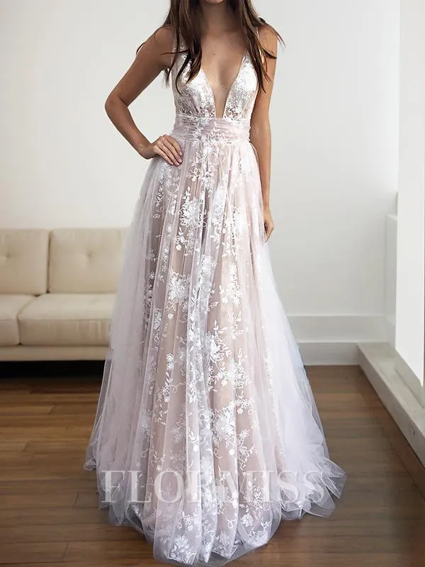 A-Line/Princess V-neck Floor-Length Tulle Prom Dress With Appliques Lace