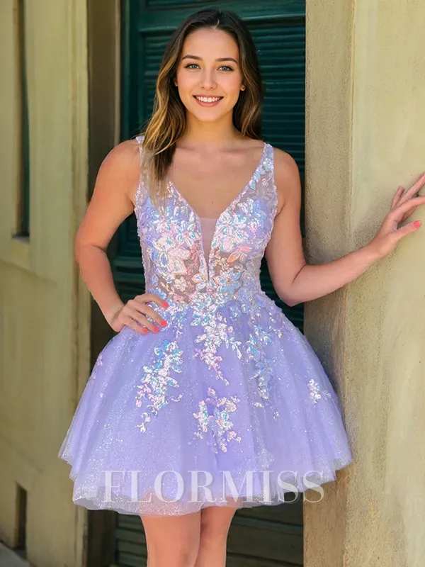A-line V-neck Appliques Lace Short/Mini Tulle Homecoming Dress