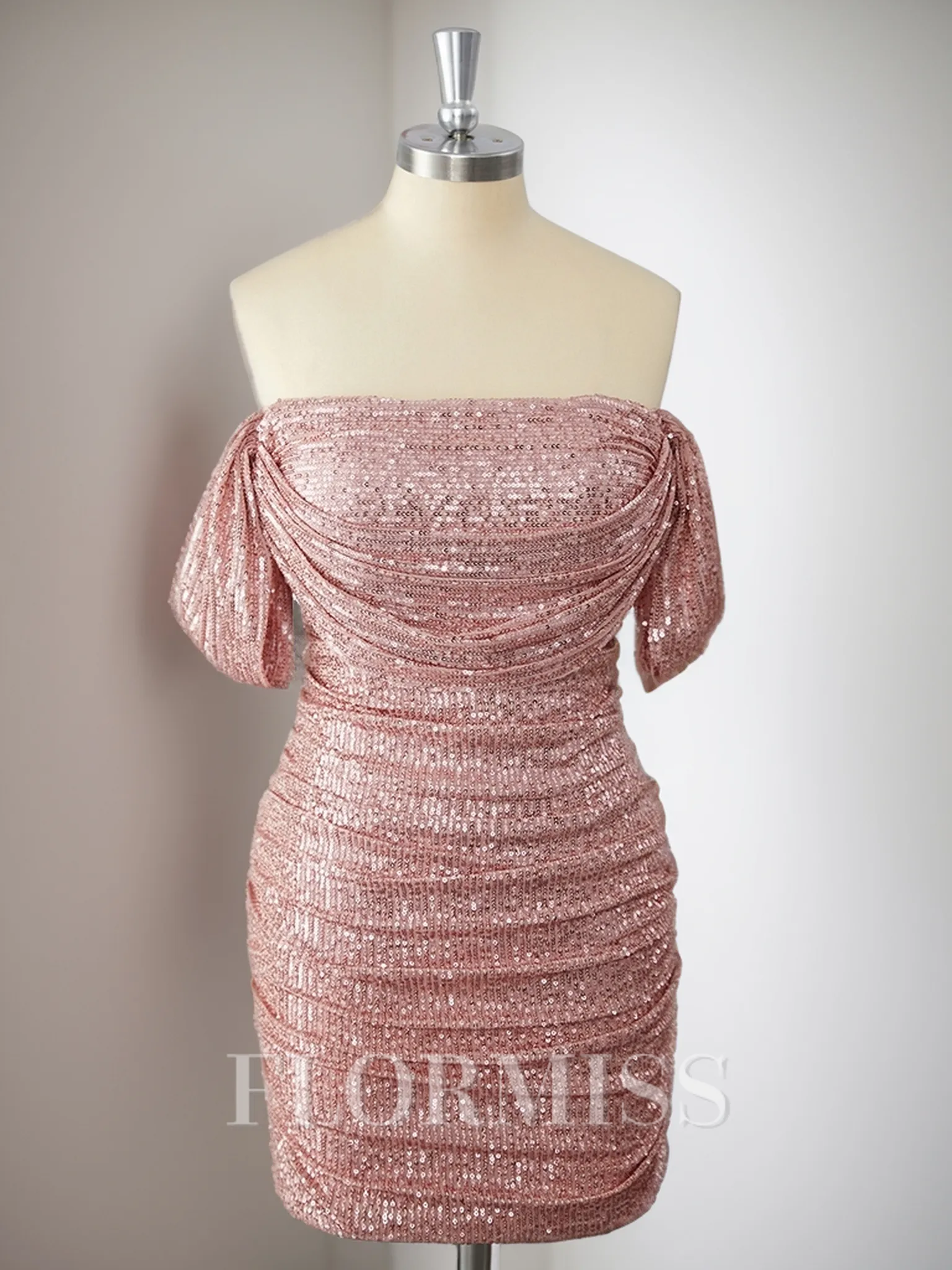 Sheath Off-the-Shoulder Pleated Short/Mini Homecoming Dress