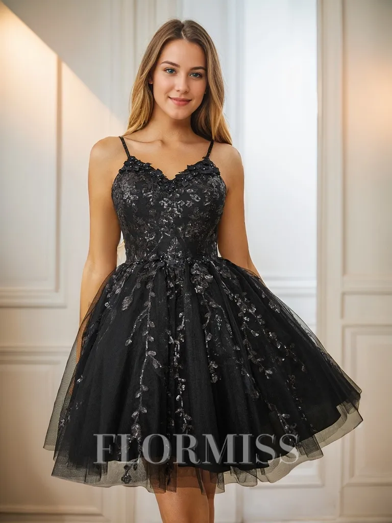 Ball-Gown V-neck Appliques Lace Short/Mini Tulle Homecoming Dress